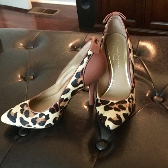 Jessica Simpson Shoes - EUC Jessica Simpson hair calf cheetah pumps